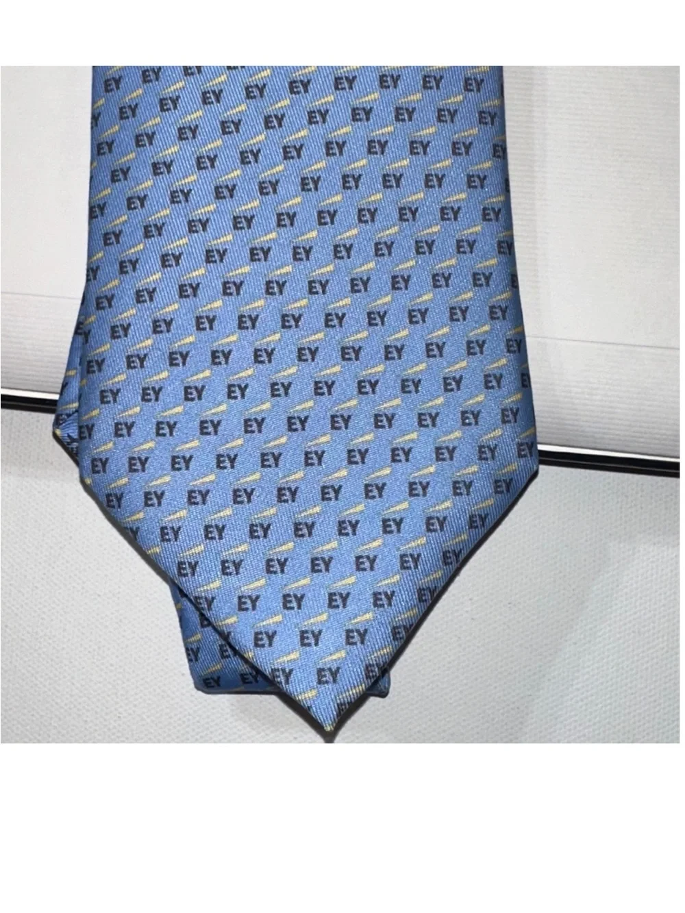 Vineyard Vines EY Ernst & Young Custom Collection Silk Tie NWT Boxed USA Made